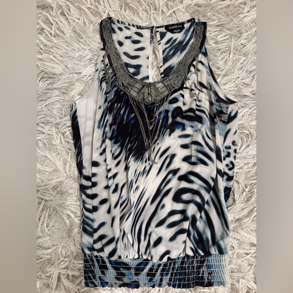 New bebe Black and White Patterned Blouse